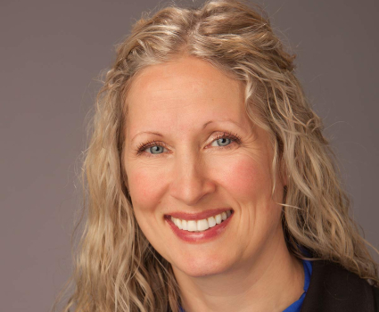 leah davis headshot